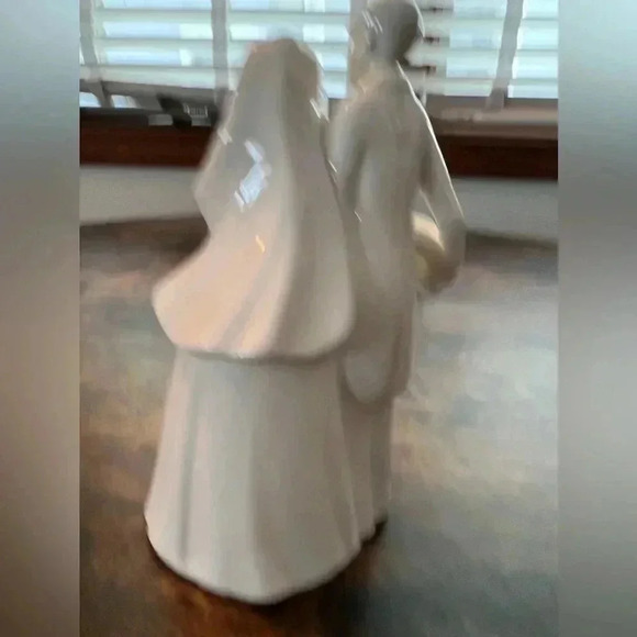 VINTAGE: Royal Doulton Images | Bride and Groom. - Picture 5 of 12